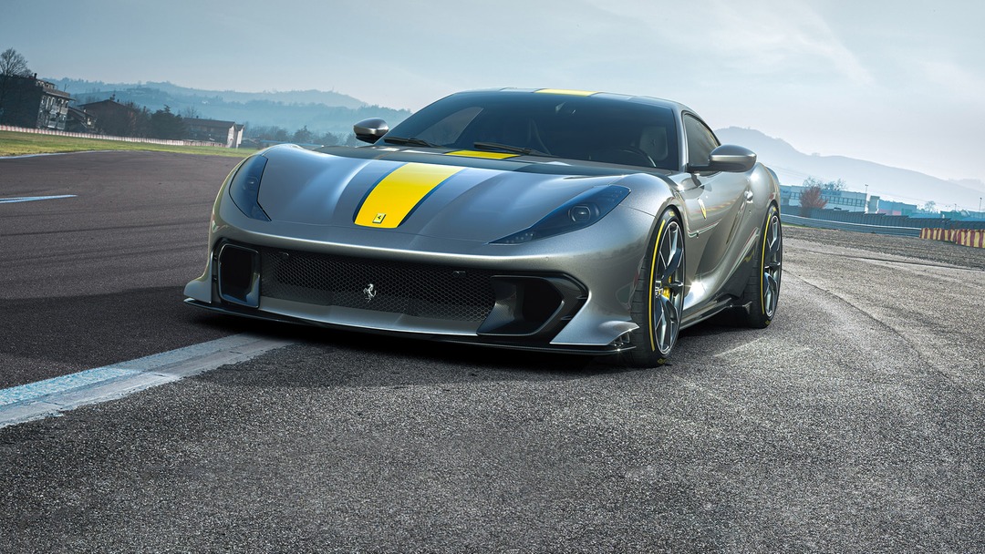 FERRARI 812 TO 812 COMPETIZIONE UPGRADE DRY CARBON BODY KIT