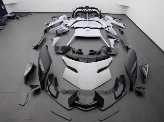 LAMBORGHINI VENENO STYLE FULL CARBON BODY KIT FOR LAMBORGHINI AVENTADOR MODELS