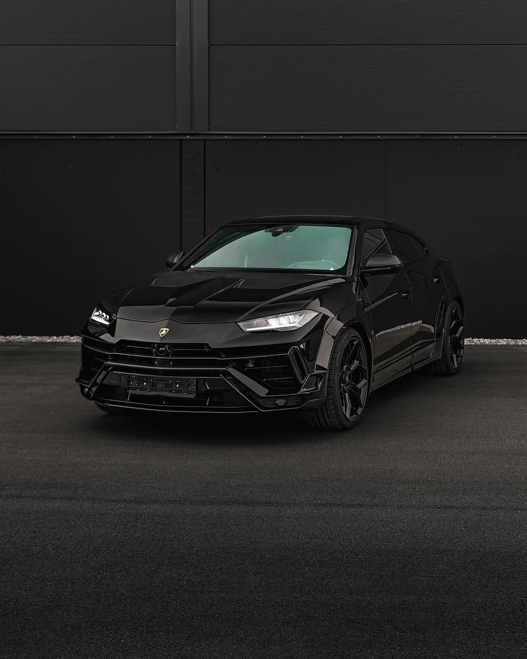 NOVITEC ESTESO WIDEBODY KIT FOR LAMBORGHINI URUS S / PERFORMANTE