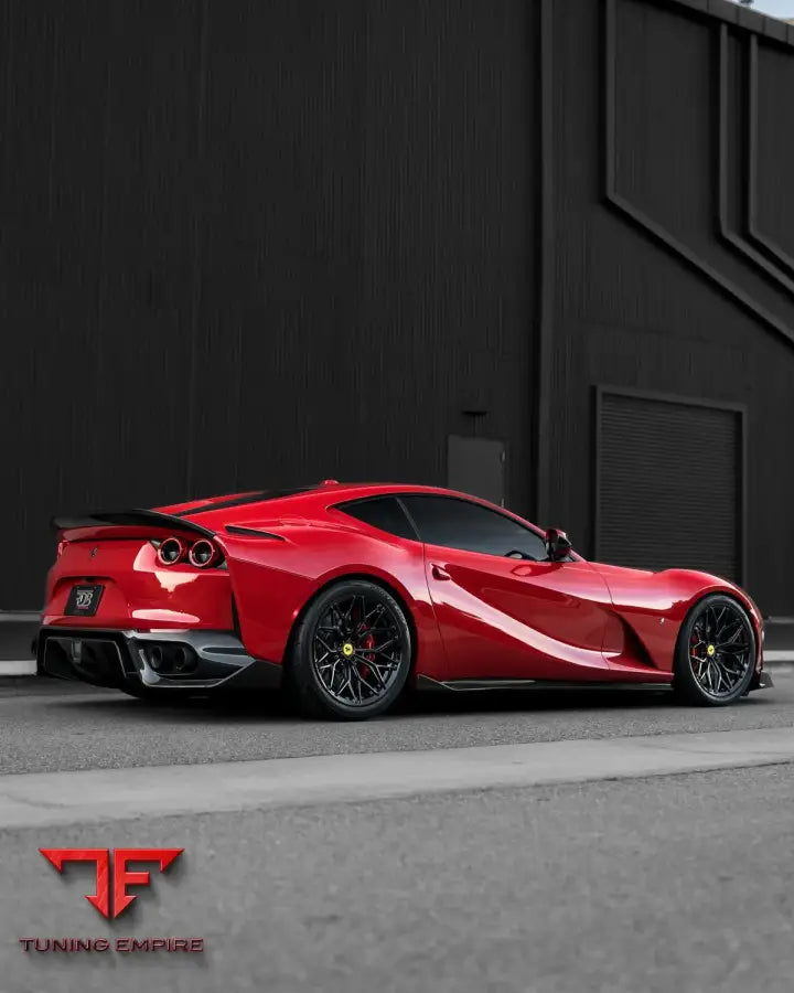 1016 FERRARI 812 CARBON PARTS