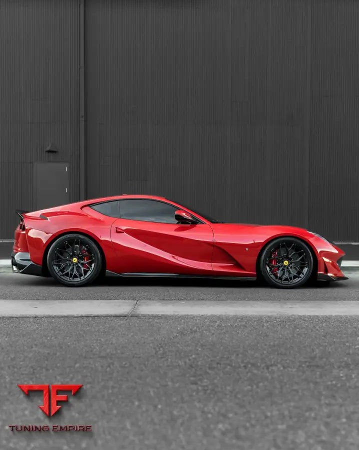 1016 FERRARI 812 CARBON PARTS