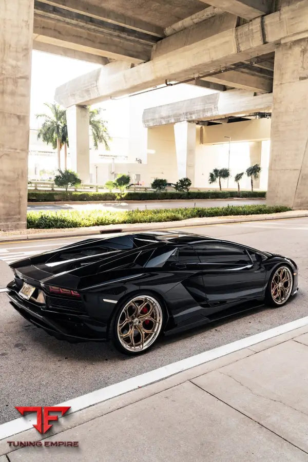 1016 LAMBORGHINI AVENTADOR S CARBON PARTS