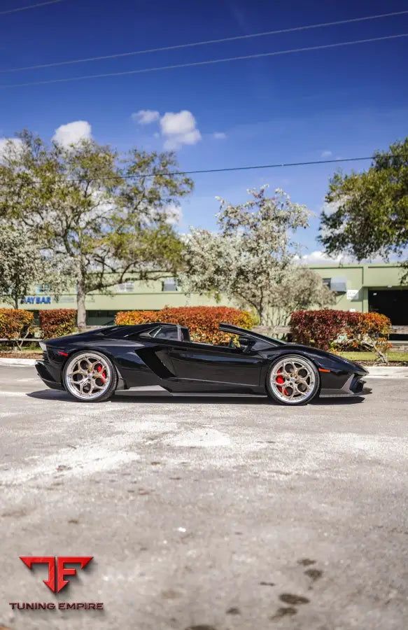 1016 LAMBORGHINI AVENTADOR S CARBON PARTS