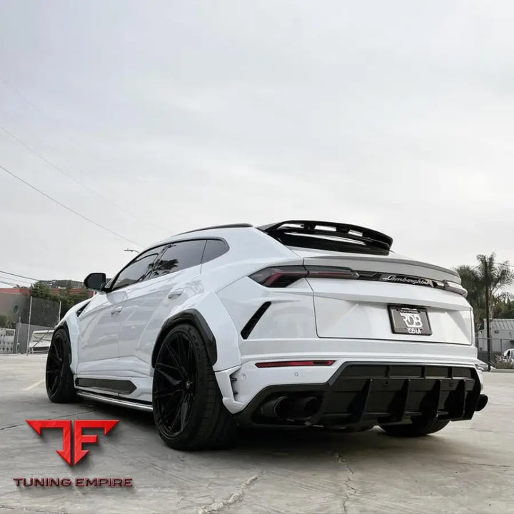 1016 LAMBORGHINI URUS CARBON PARTS + WIDE BODY KIT