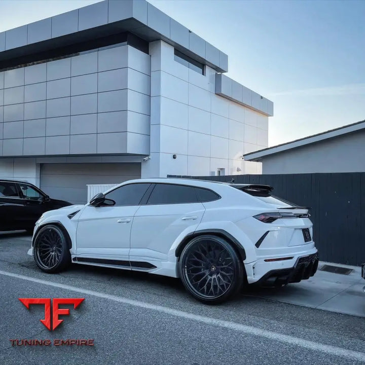 1016 LAMBORGHINI URUS CARBON PARTS + WIDE BODY KIT
