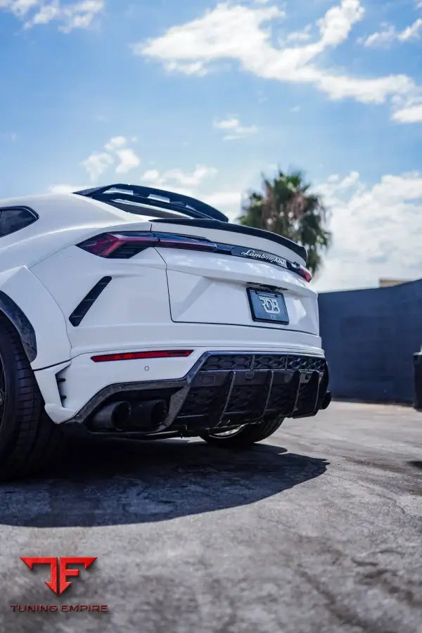1016 LAMBORGHINI URUS S CARBON PARTS + WIDE BODY KIT
