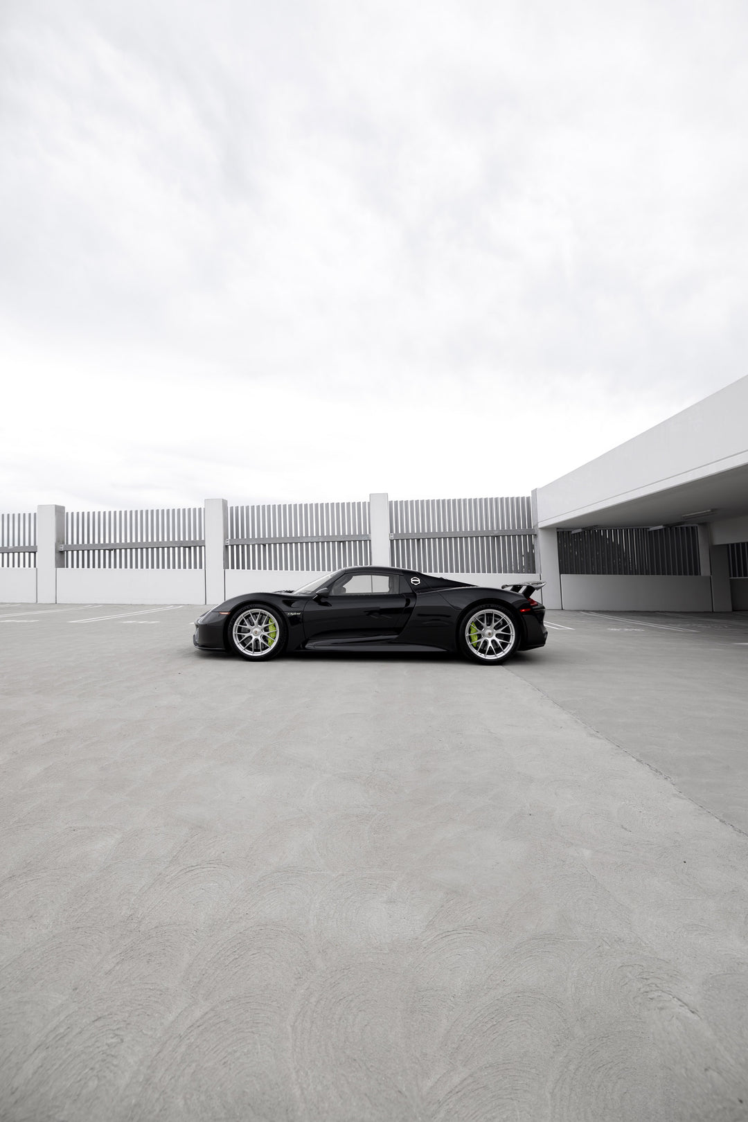 PORSCHE 918 FORGED WHEELS AND EXHAUST SYSTEM