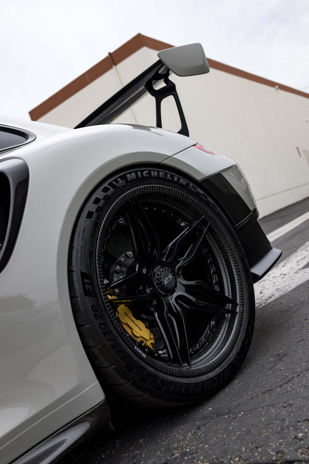 PORSCHE GT2RS FORGED WHEELS AND EXHAUST SYSTEM