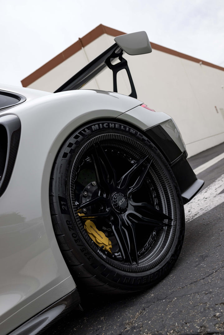 PORSCHE GT2RS FORGED WHEELS AND EXHAUST SYSTEM