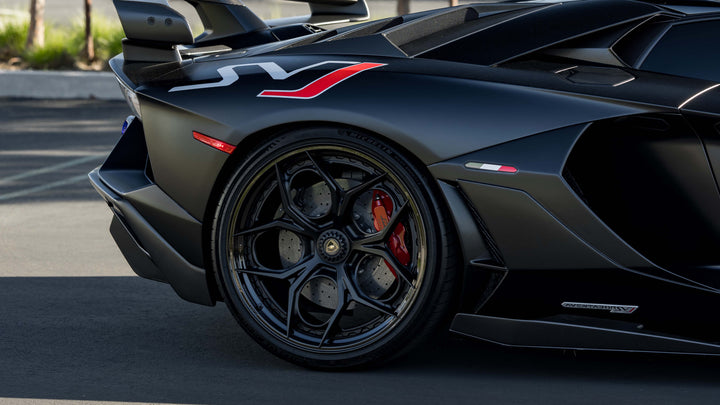 LAMBORGHINI AVENTADOR SVJ FORGED WHEELS AND EXHAUST SYSTEM
