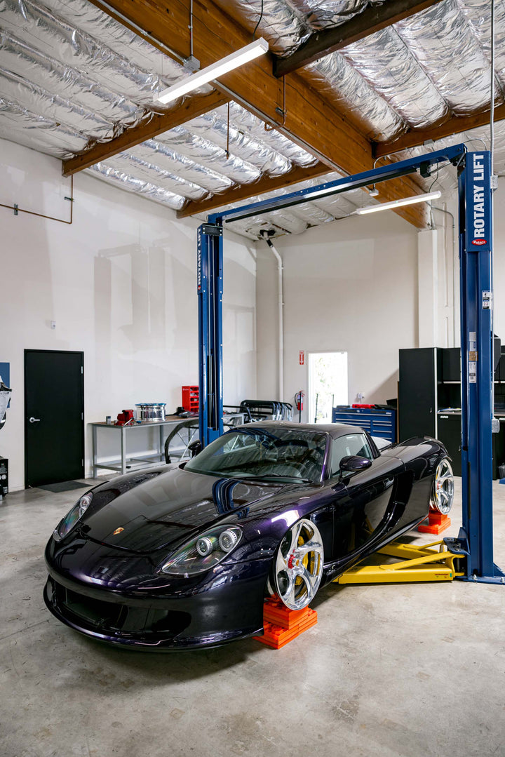PORSCHE CARRERA GT FORGED WHEELS AND EXHAUST SYSTEM