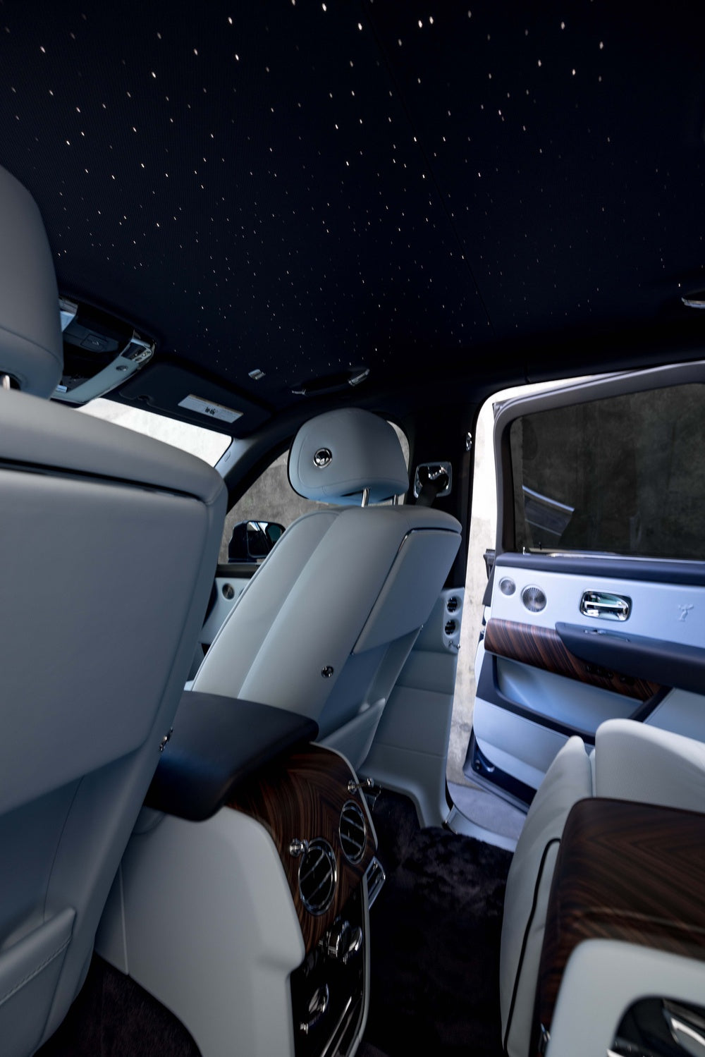 ROLLS ROYCE CULLINAN FORGED WHEELS AND EXHAUST SYSTEM