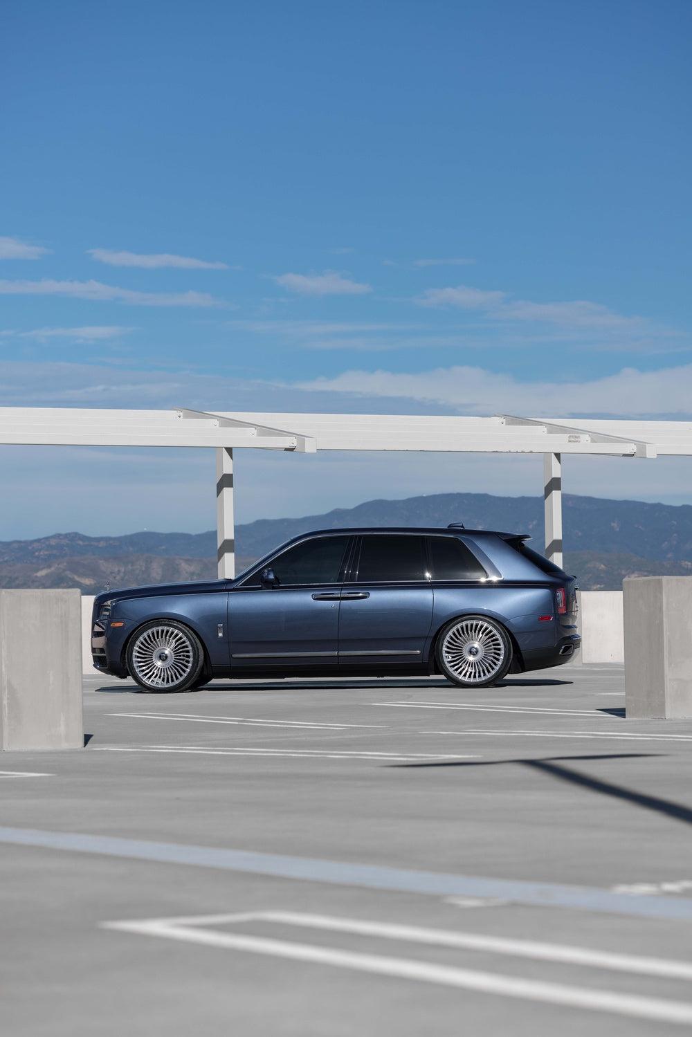 ROLLS ROYCE CULLINAN FORGED WHEELS AND EXHAUST SYSTEM