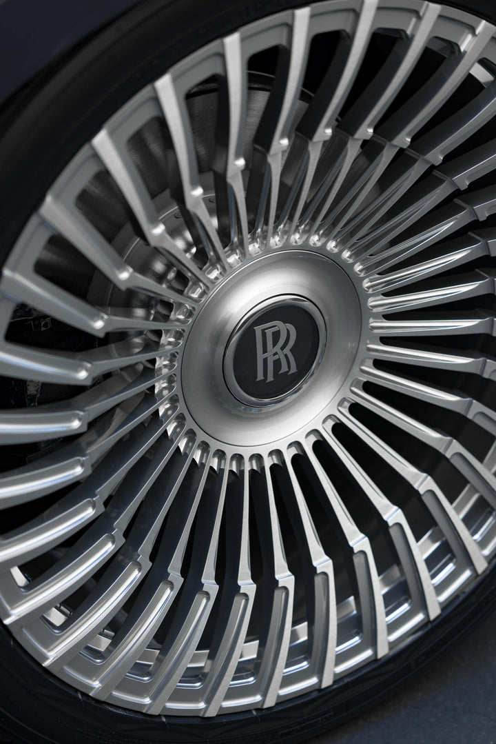 ROLLS ROYCE CULLINAN FORGED WHEELS AND EXHAUST SYSTEM