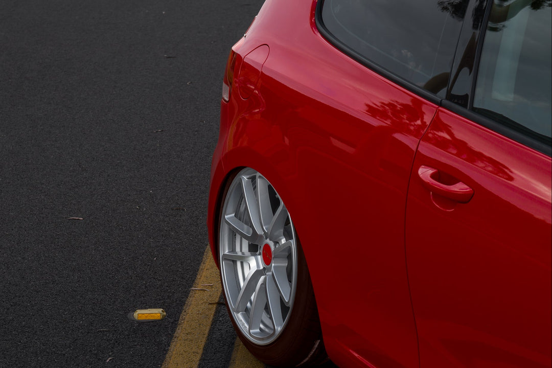 VOLKSWAGEN GOLF FORGED WHEELS AND EXHAUST SYSTEM