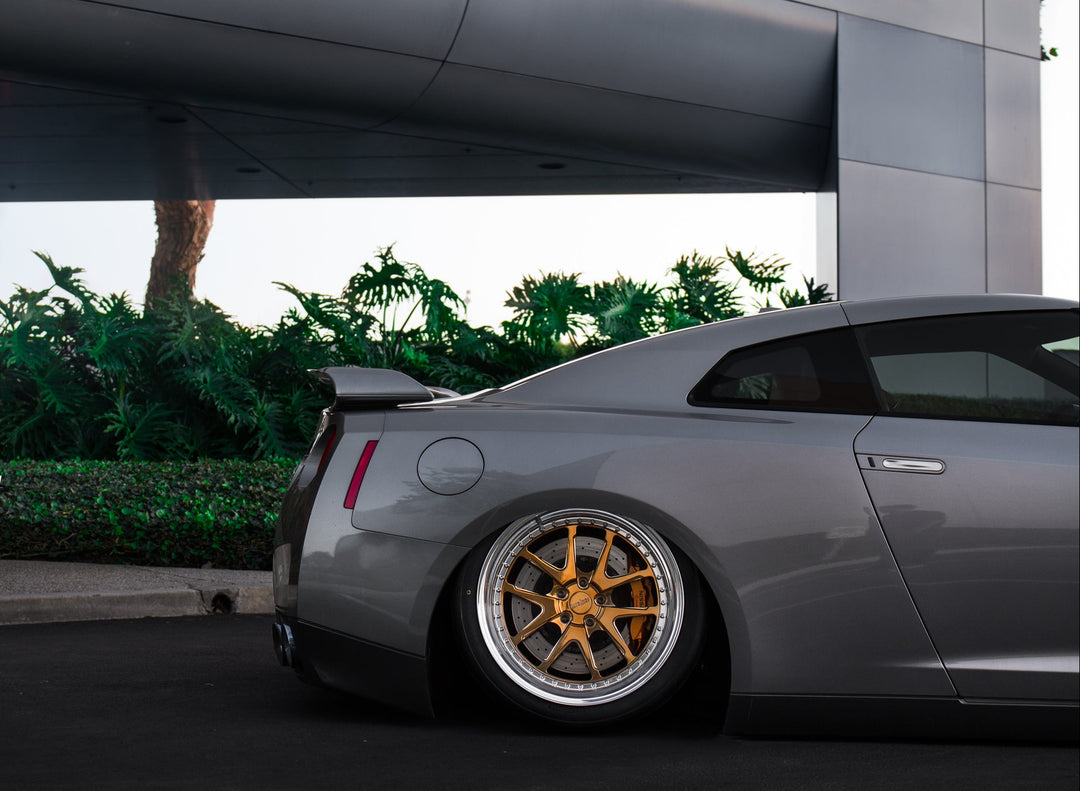 NISSAN GTR FORGED WHEELS AND EXHAUST SYSTEM