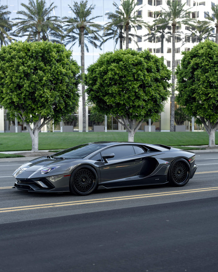LAMBORGHINI ULTIMAE FORGED WHEELS AND EXHAUST SYSTEM