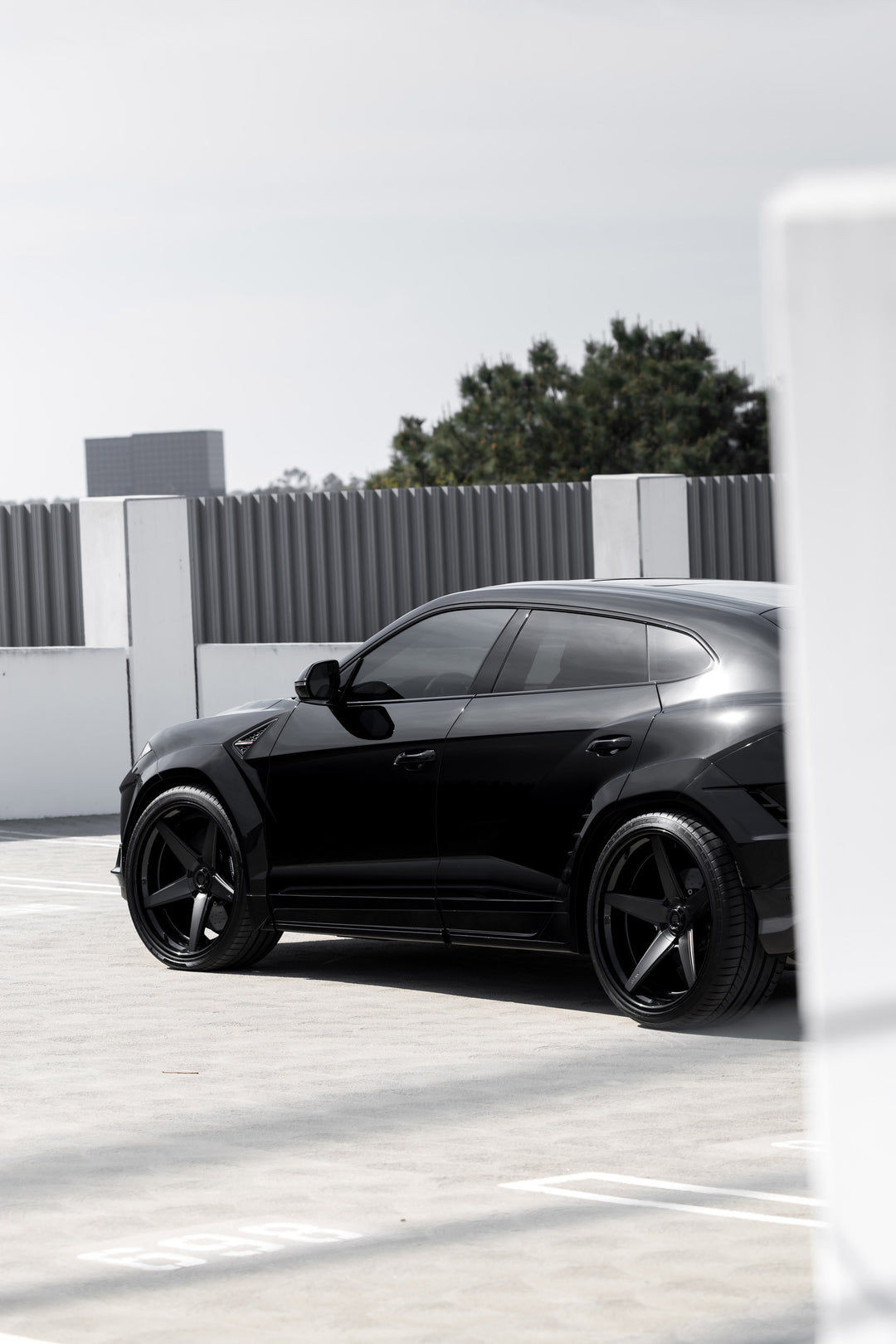 LAMBORGHINI URUS S FORGED WHEELS AND EXHAUST SYSTEM