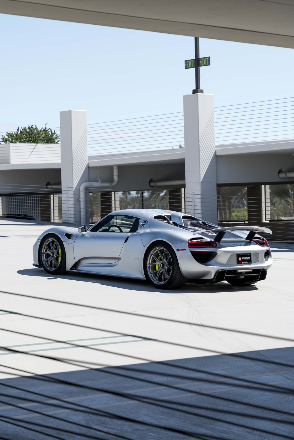 PORSCHE 918 FORGED WHEELS AND EXHAUST SYSTEM