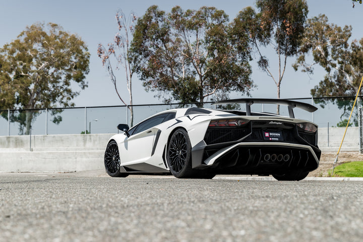 LAMBORGHINI AVENTADOR SV FORGED WHEELS AND EXHAUST SYSTEM