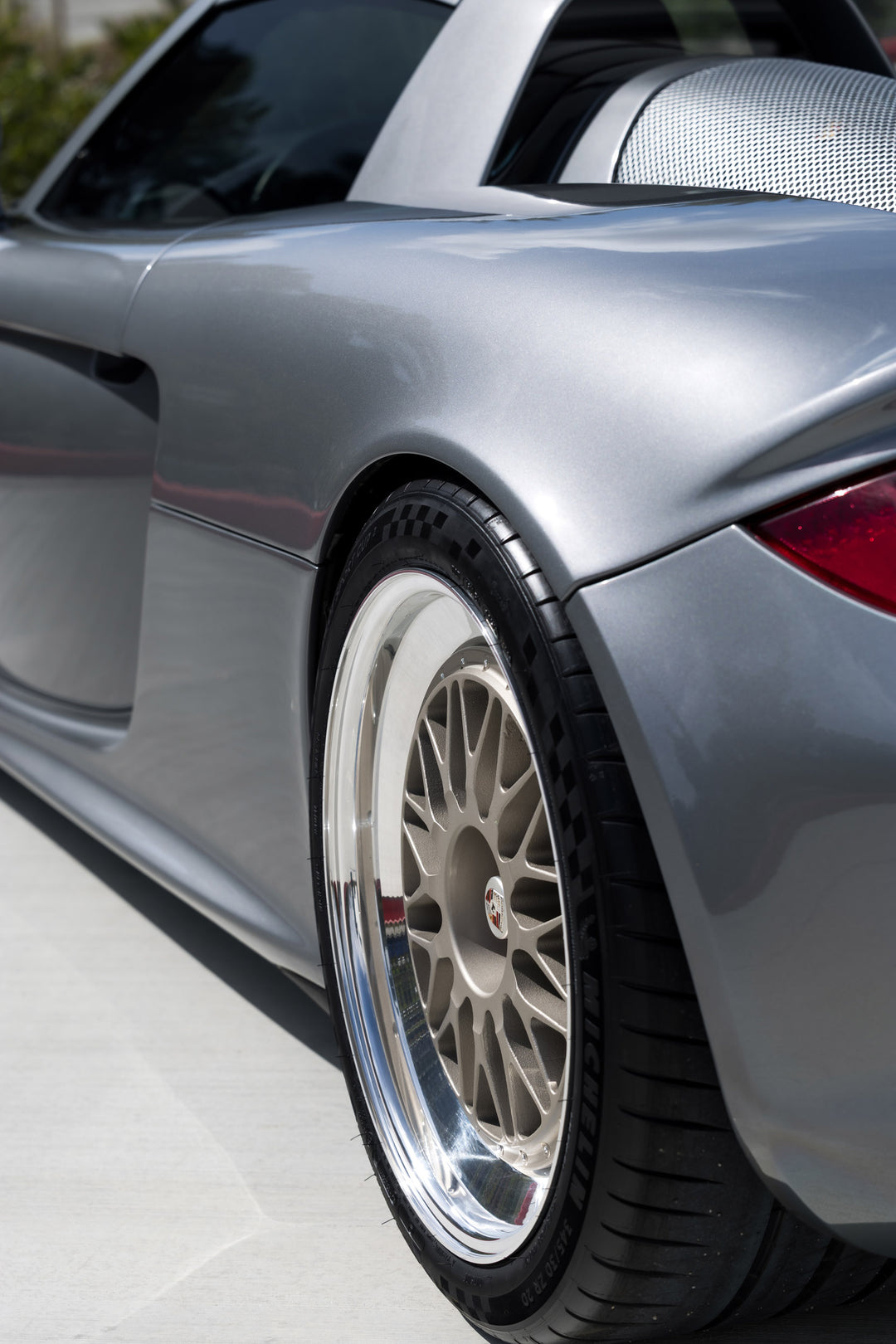 PORSCHE CARRERA GT FORGED WHEELS AND EXHAUST SYSTEM