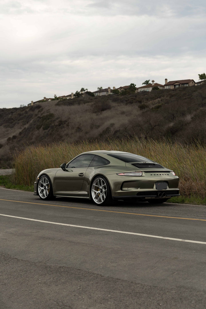 PORSCHE 911 R FORGED WHEELS AND EXHAUST SYSTEM