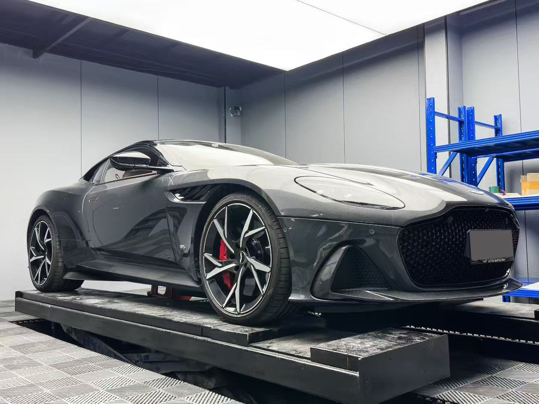 ASTON MARTIN DBS 770 CARBON KIT