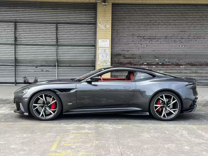 ASTON MARTIN DBS 770 CARBON KIT