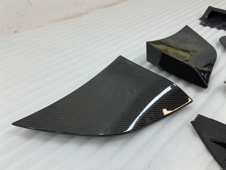 ASTON MARTIN DBS 770 CARBON KIT