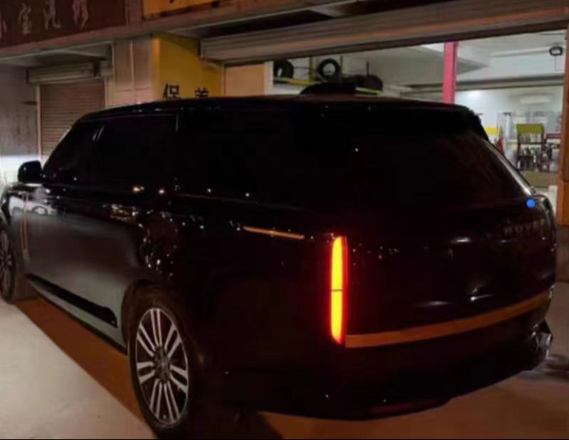 RANGE ROVER VOGUE BODY KIT 2023 YEAR