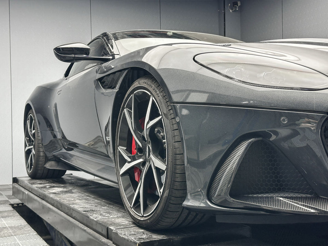 ASTON MARTIN DBS 770 CARBON KIT