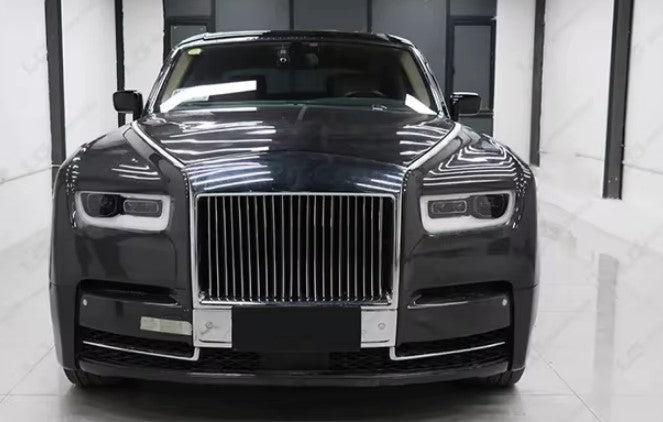 ROLLS ROYCE PHANTOM 6TH GEN UPGRADE TO 8TH GEN CONVERSION BODY KIT