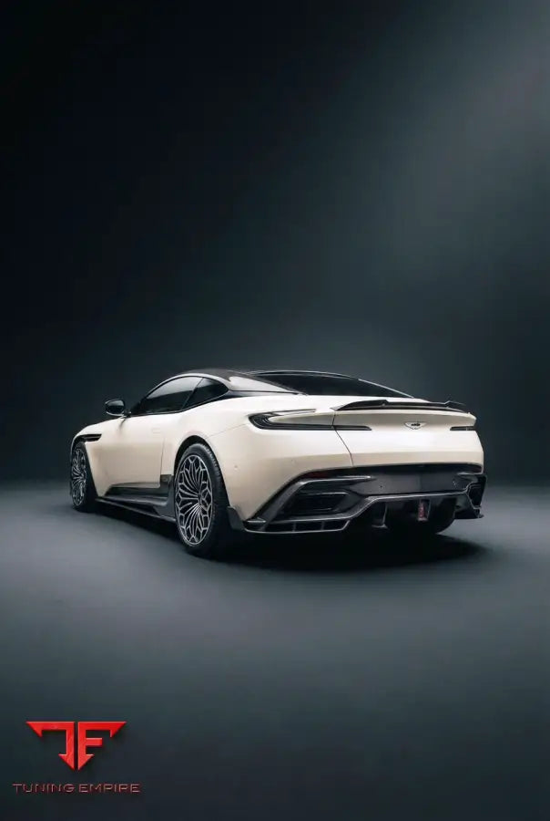 ASTON MARTIN DB11 CARBON RAZOR BODY KIT