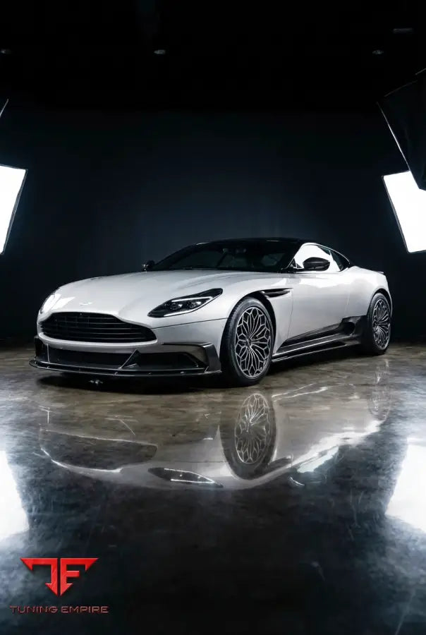 ASTON MARTIN DB11 CARBON RAZOR BODY KIT