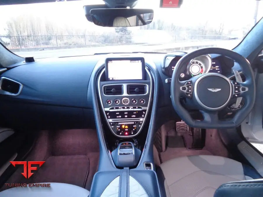 ASTON MARTIN DBS SUPERLEGGERA