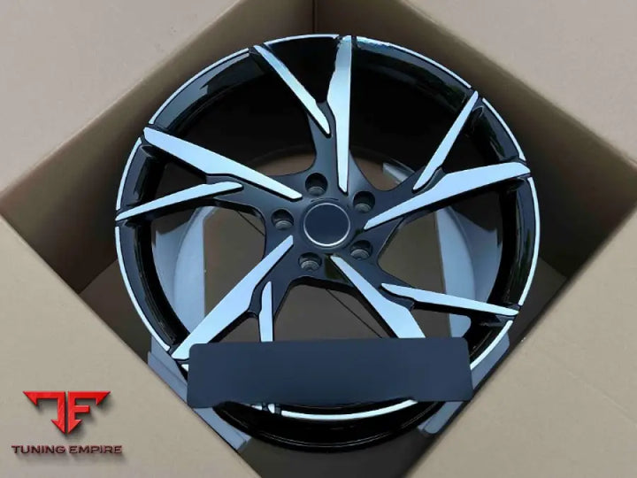 ASTON MARTIN DBS SUPERLEGGERA COUPE WHEELS