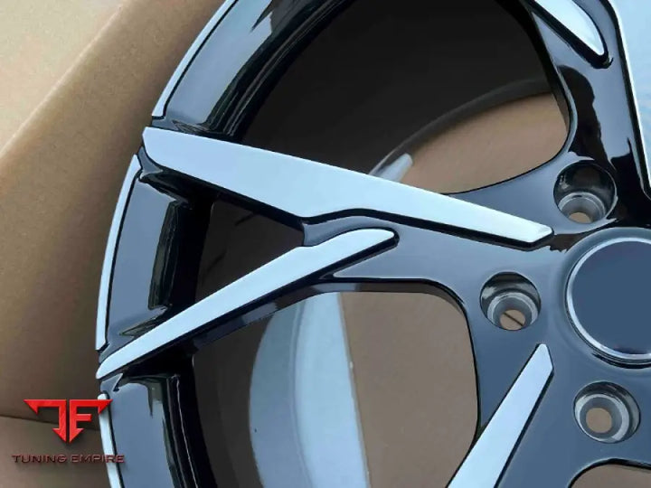 ASTON MARTIN DBS WHEELS