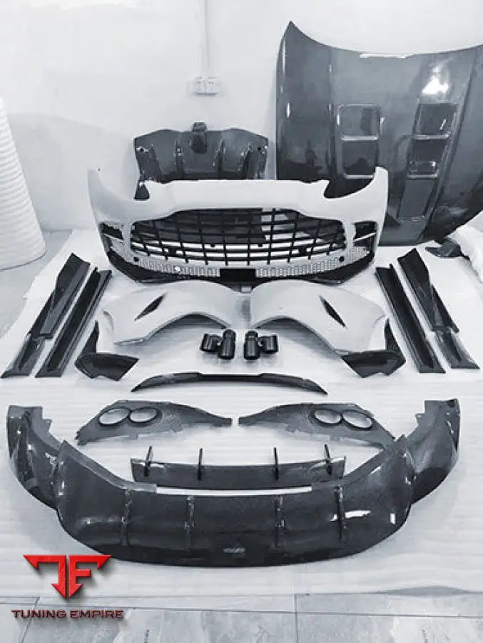 ASTON MARTIN DBX CARBON FIBER PARTS