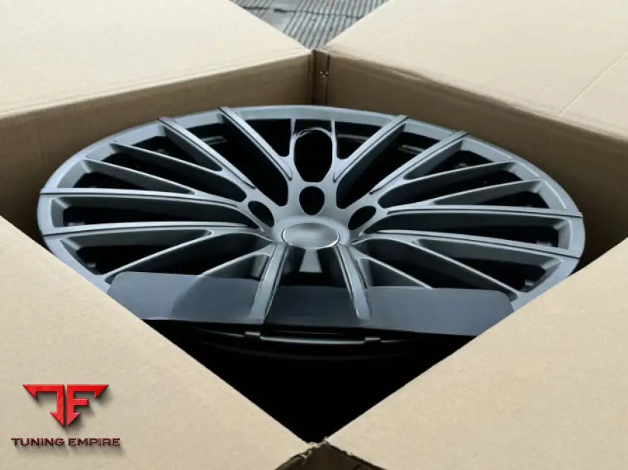 ASTON MARTIN DBX WHEELS