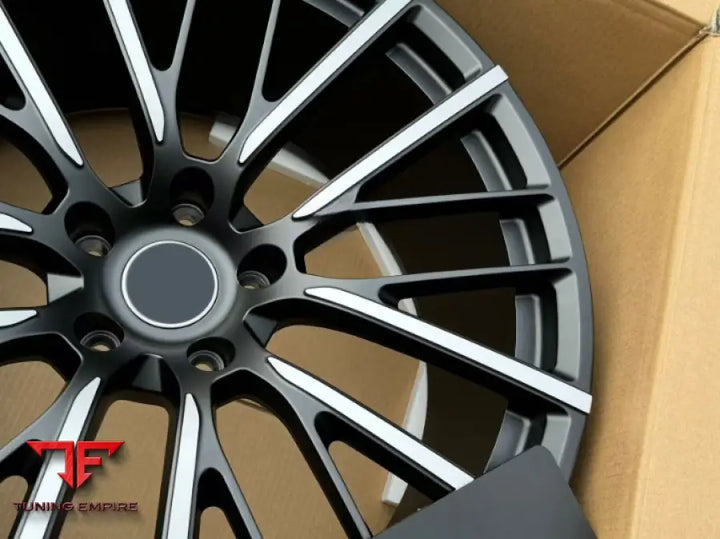 ASTON MARTIN DBX WHEELS