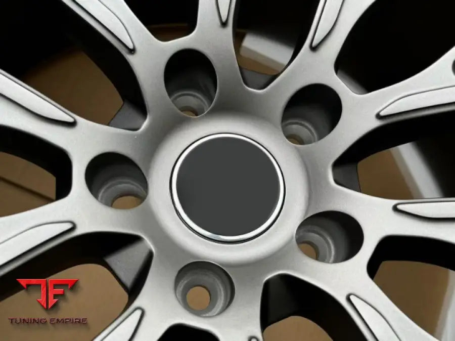 ASTON MARTIN DBX WHEELS