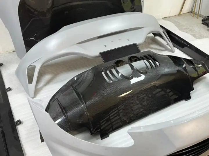 Aston Martin Vantage 2018 + Dry Carbon Body Kit