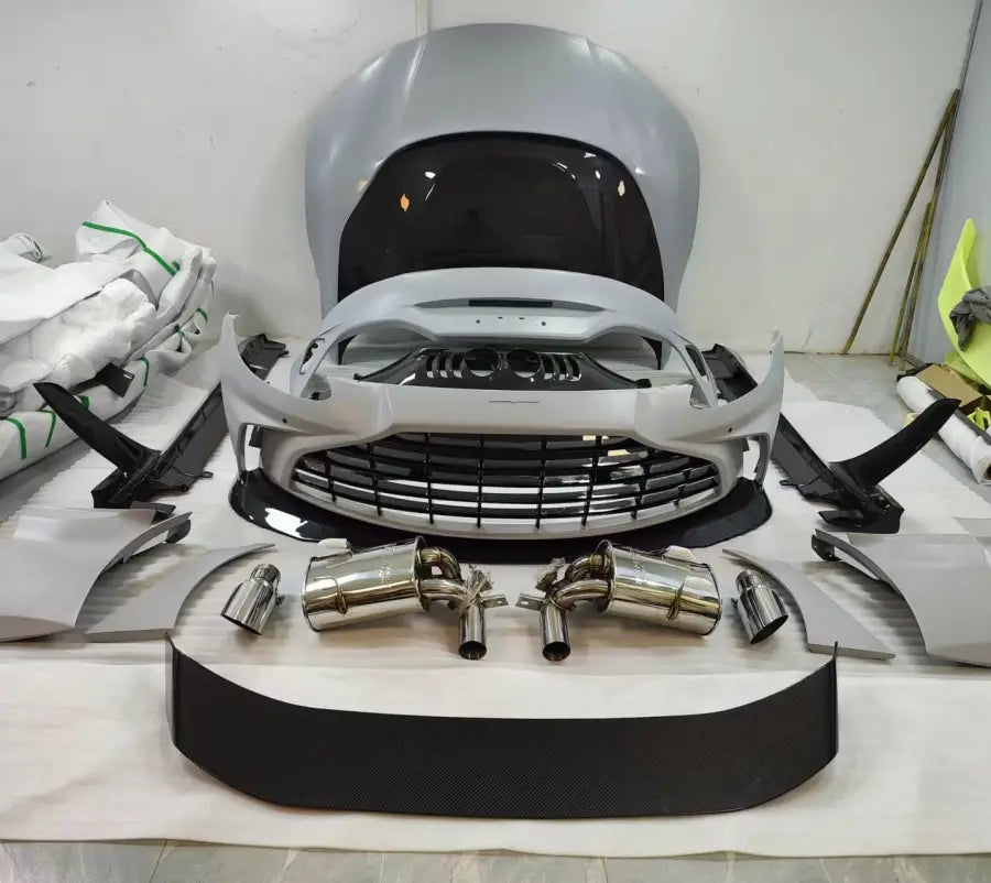 ASTON MARTIN VANTAGE CARBON BODY KIT UPGRADE TO V12 LOOK