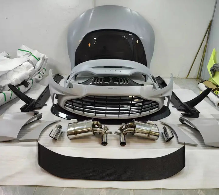 ASTON MARTIN VANTAGE CARBON BODY KIT UPGRADE TO V12 LOOK