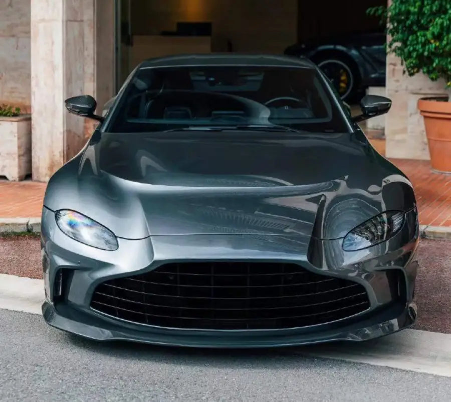 Aston Martin Vantage 2018 + Dry Carbon Body Kit