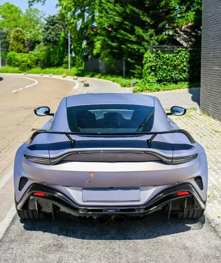 Aston Martin Vantage 2018 + Dry Carbon Body Kit