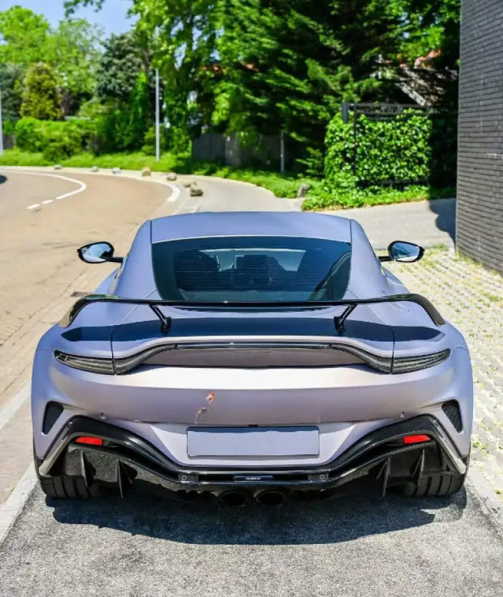 Aston Martin Vantage 2018 + Dry Carbon Body Kit