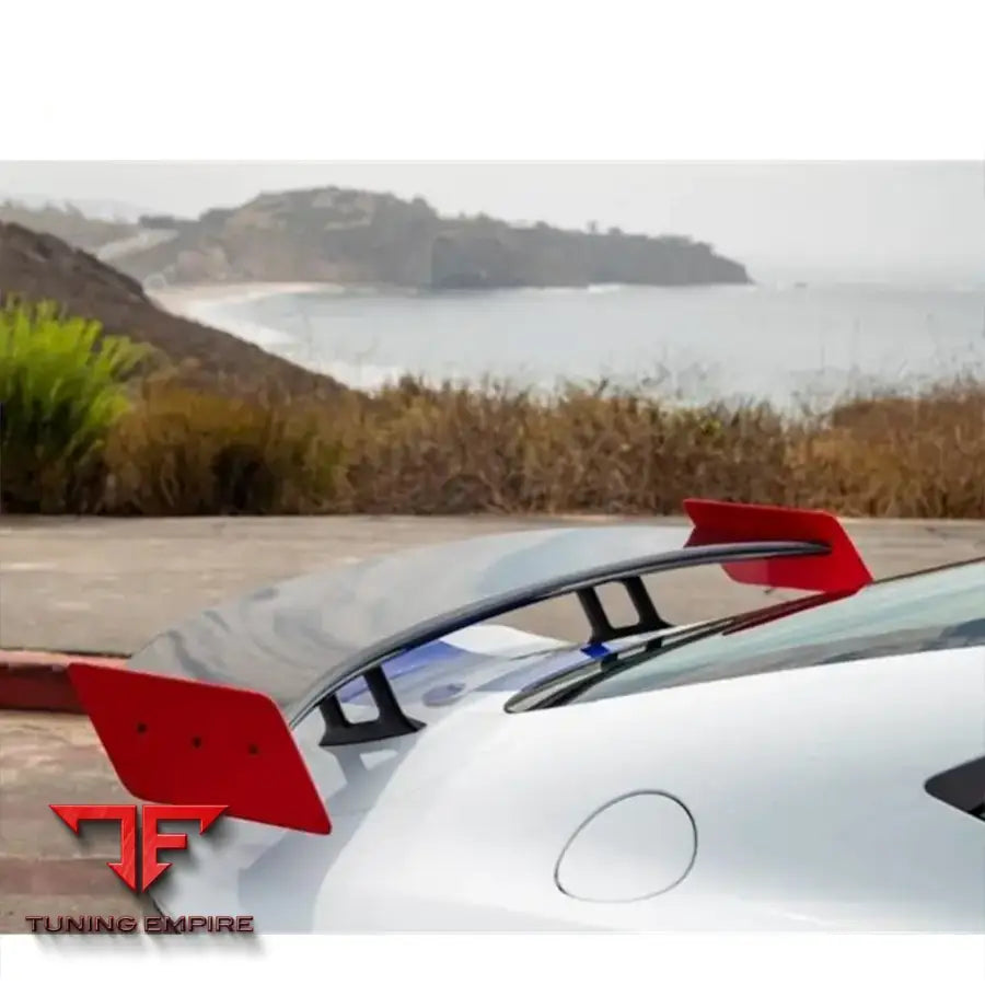 ASTON MARTIN VANTAGE CARBON REAR WING