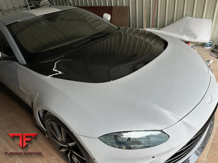 ASTON MARTIN VANTAGE DRY CARBON BODY KIT