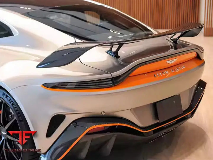 ASTON MARTIN VANTAGE V12 CARBON FIBER BODY KIT